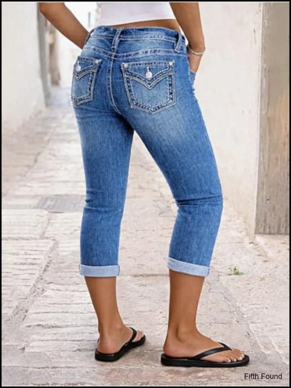Mid Waist Skinny Capri Jeans with Embroidery Raw Hem